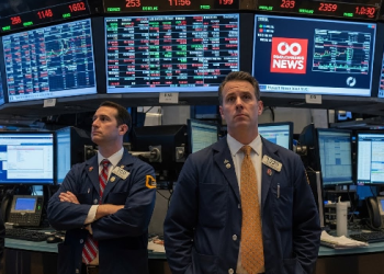 العالم في دقائق .. النفط والمعادن تحت الضغط ومستثمرو الأسهم يلتقطون الأنفاس