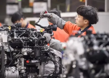 ارتفاع إنتاج مصانع الصين 5.2% على أساس سنوي في كانون الأول