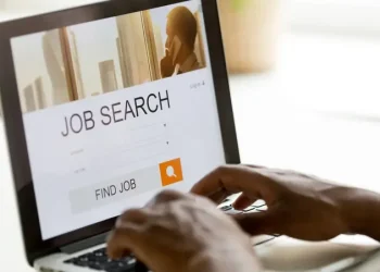 شباب كوريا الجنوبية في أزمة بسبب فرص العمل وتكاليف السكن