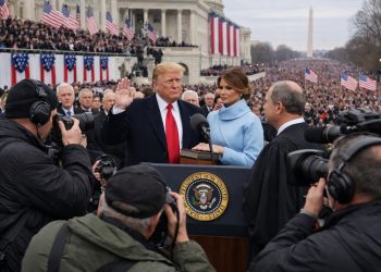 نهاية عام غير تقليدي .. أحداث هزت الأسواق وأخرى أنعشتها في 2025