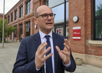 وزير الصناعة الفرنسي يدعو الاتحاد الأوروبي إلى حماية سوقه الداخلية