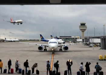 الالتزام بالمواعيد .. من مؤشر تشغيلي لأرباح خفية للمطارات