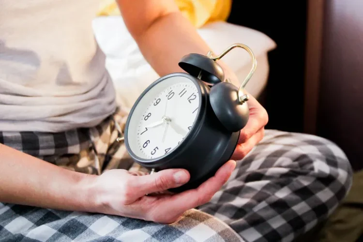 يفجر "الزمن" جدل عميق يمتد من الفيزياء إلى الفلسفة (غيتي)