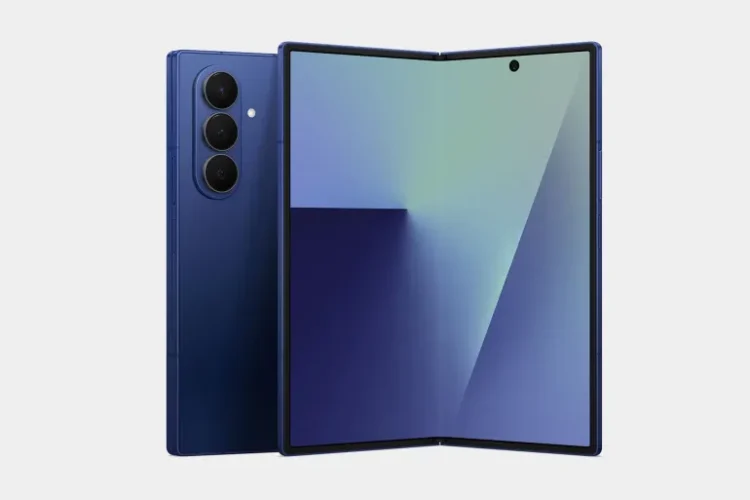 شهدت الهواتف القابلة للطي العام الماضي تحسينات وتعديلات في تصاميمها جعلت منها فئة مثيرة ومحل طلب (سامسونغ)