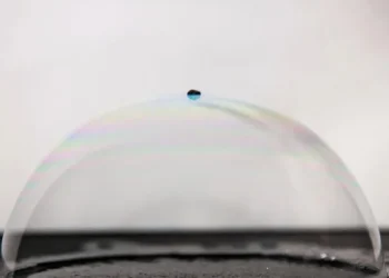 اكتشاف مادة جديدة بقوة الفولاذ وخفة الإسفنج