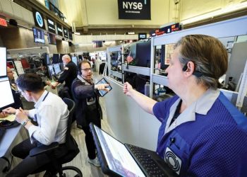 أسواق المال العالمية تختتم أسبوعاً حافلاً بالتقلبات