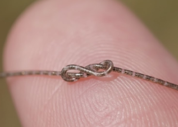 إنجاز بتوقيع الصين .. رقائق إلكترونية بحجم شعرة الإنسان