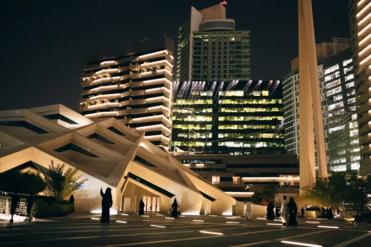 من المتوقع أن تكتسب السوق العقارية السعودية زخما مع فتحها أمام المستثمرين الأجانب (شترستوك)