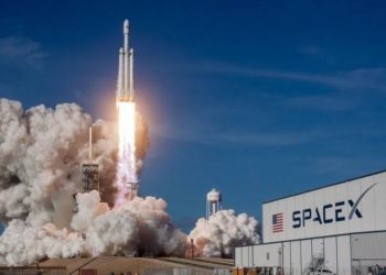 ماسك يتطلع لطرح أسهم شركته سبايس إكس للاكتتاب العام