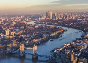 لماذا يهاجر أصحاب المهارات إلى لندن ويعيشون فقراء؟