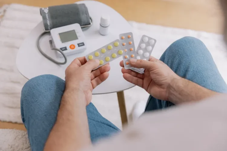 تحقيق ضبط مستقر لضغط الدم قد يستغرق من أسبوعين إلى 4 أسابيع (شترستوك)