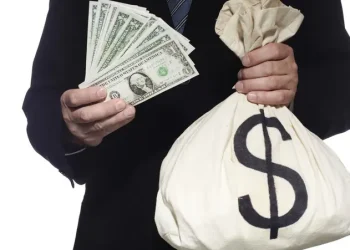 مليارديرات وادي السيليكون يهربون من كاليفورنيا