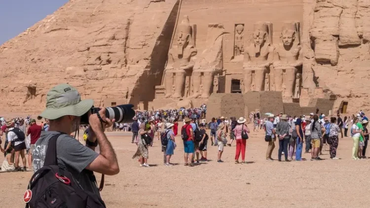 سياح في مصر