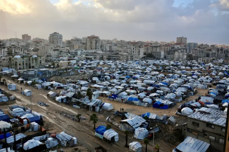 الخسائر الاقتصادية في غزة هي نتيجة مباشرة لتدمير واسع طال قطاعات حيوية وأساسية خلال عام 2025 (الفرنسية)