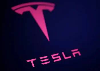 تسلا تستثمر ملياري دولار في إكس إيه.آي