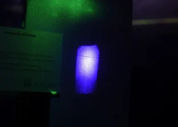 علماء يتمكنون من تنظيف الضوء نفسه