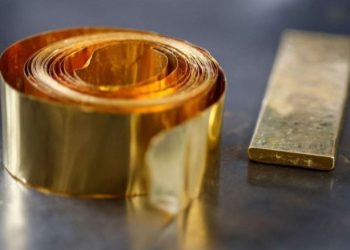 الذهب والفضة يتجهان لتراجع أسبوعي وسط قوة الدولار والقلق من أسهم الذكاء الاصطناعي