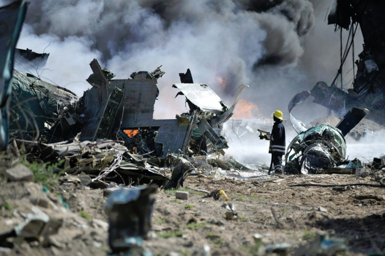 عندما اعتُمد بروتوكول "كيوتو" عام 1997 استُثنيت الانبعاثات العسكرية تحديداً من الالتزامات الرامية إلى خفض انبعاثات غازات الاحتباس الحراري (بيكسلز)