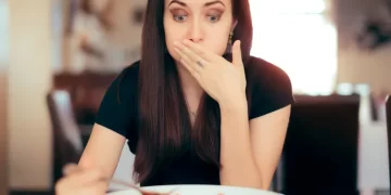 فقدان الشهية العصبي.. اضطراب نفسي يرتبط بصورة الجسد- فيديو