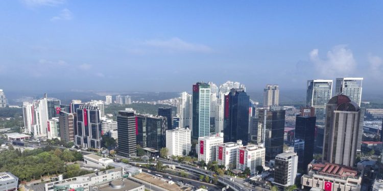 تركيا تسن قانوناً لتنظيم سوق العقار ومنع عمليات بيع الجنسية والمضاربة