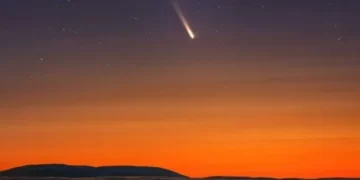 مذنب جديد يشعل حماس الفلكيين وينتظرون نجاته من لهيب الشمس