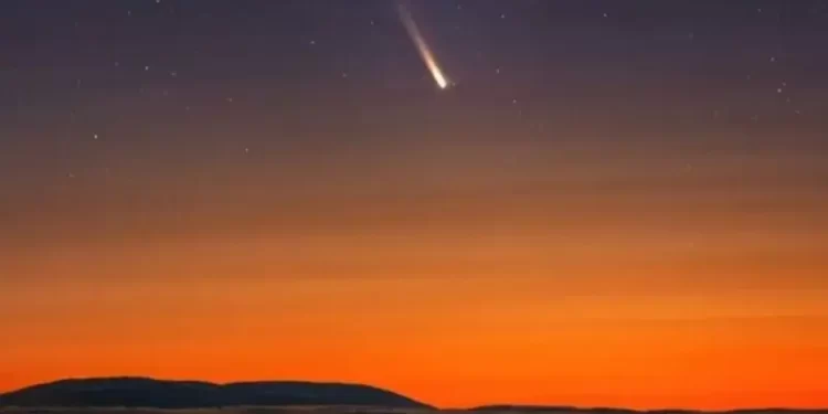 مذنب جديد يشعل حماس الفلكيين وينتظرون نجاته من لهيب الشمس