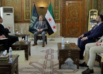 الهلالي يبحث مع سفير الأردن بدمشق سبل تعزيز التعاون الاستثماري