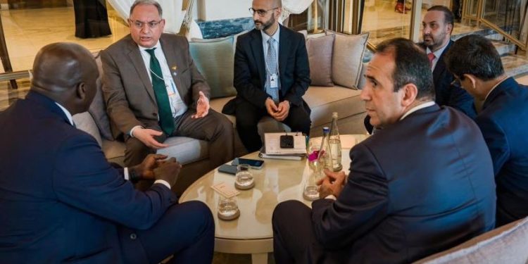 المالية والبنك الدولي يبحثان دعم جهود سوريا في إعادة الإعمار والإصلاح