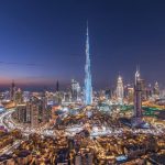 القطاع غير النفطي في الإمارات يحقق أعلى نمو في 11 شهراً