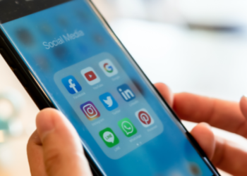 ثورة هادئة للانفصال الرقمي.. لماذا يتخلى الشباب عن منصات التواصل الاجتماعي؟