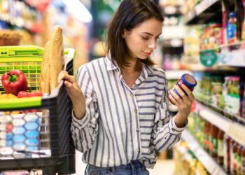 من الهواتف الذكية إلى البوفيه المفتوح: قانون تناقص المنفعة في حياتنا