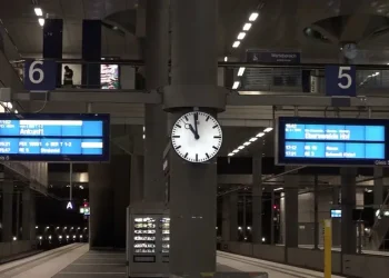 إضراب شامل يعطل النقل العام في ألمانيا اليوم