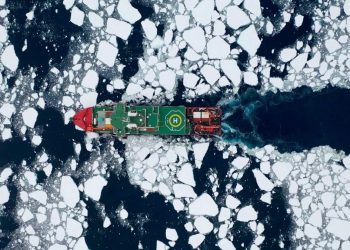 الصين تعزز جهودها لإنشاء طريق حرير عبر القطب الشمالي