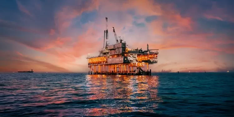 أسعار النفط تسجل أول خسارة أسبوعية في عام 2026