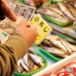 تباطؤ التضخم الأساسي في اليابان لأدنى مستوى في عامين يربك حسابات رفع الفائدة