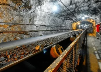 دولة عربية تطرح 361 موقعاً للبحث عن الذهب والفضة والنحاس