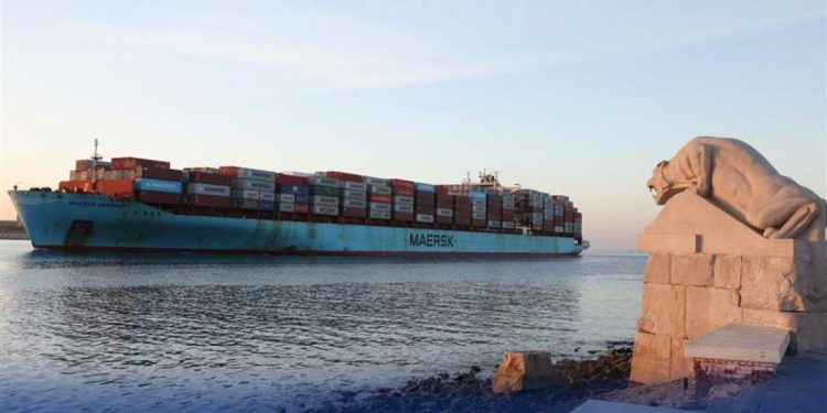 قناة السويس تتأرجح… مخاطر التصعيد الأميركي تعرقل التعافي