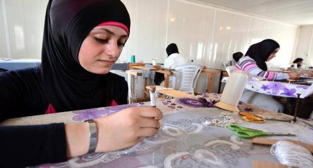 الاقتصاد غير المرئي: كيف تحمل النساء عبء النمو دون اعتراف؟