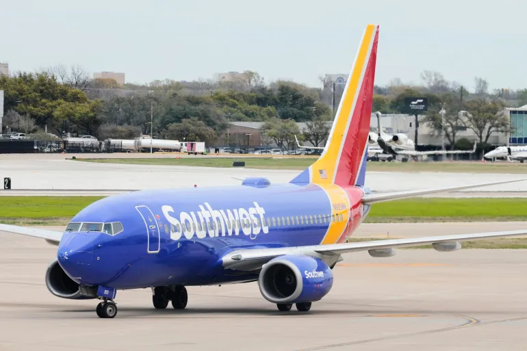 فايننشال تايمز: الحرب تفقد شركات الطيران الكبرى 53 مليار دولار