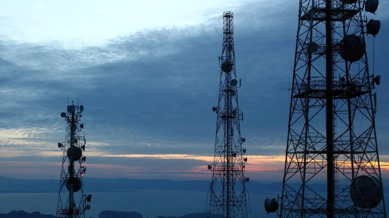 الاتصالات.. كل لحظة تمر لها ثمن!