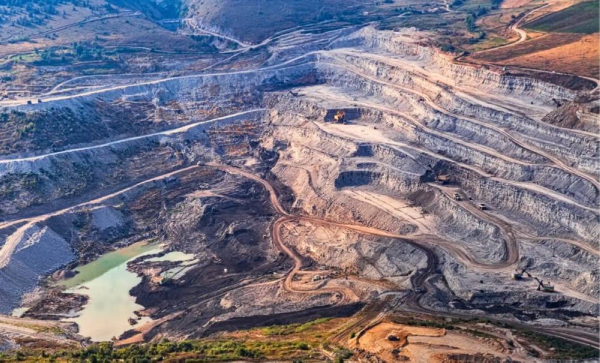 الصين تكتشف كنزاً هائلاً يعزز قبضتها على الاقتصاد العالمي