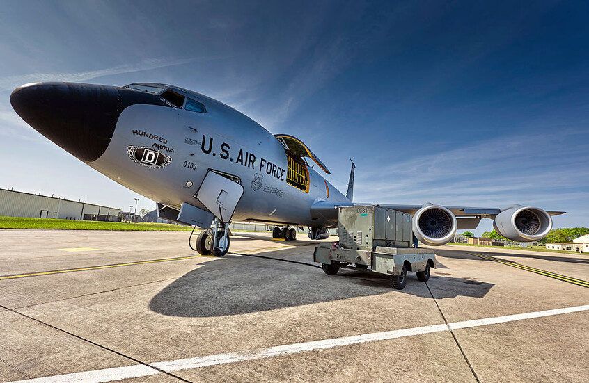 شحنات وقود طائرات عسكرية من أمريكا تكشف حجم تأثير حرب إيران