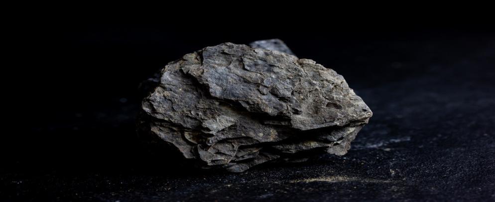 الصخر النفطي.. ثروة معطلة وطاقة كامنة بين الاستثمار والتحديات