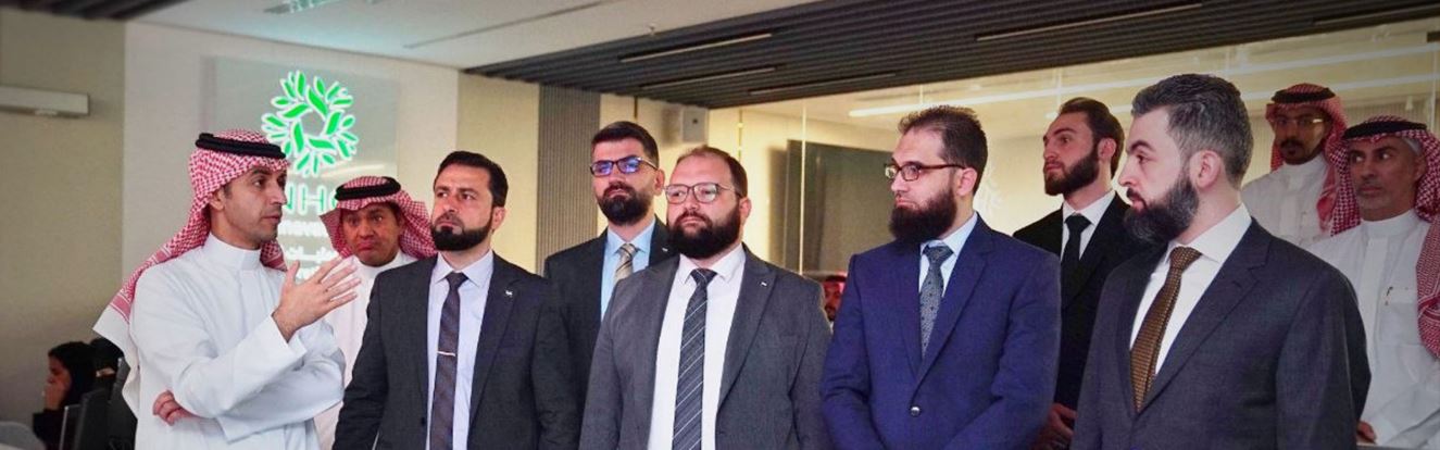 وزير الإدارة المحلية يطّلع على تجارب متقدمة في المدن الذكية والتحول الرقمي بالسعودية