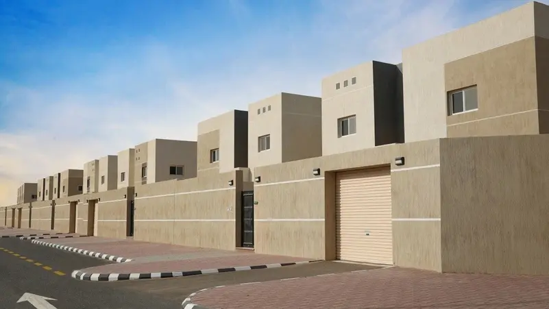 قطعة أرض لكل عائلة.. دولة عربية تطلق مبادرة لحل أزمة الإسكان