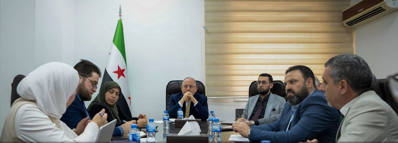 وزير المالية يؤكد ضرورة تسريع إصدار التعليمات التنفيذية لزيادة رواتب المتقاعدين