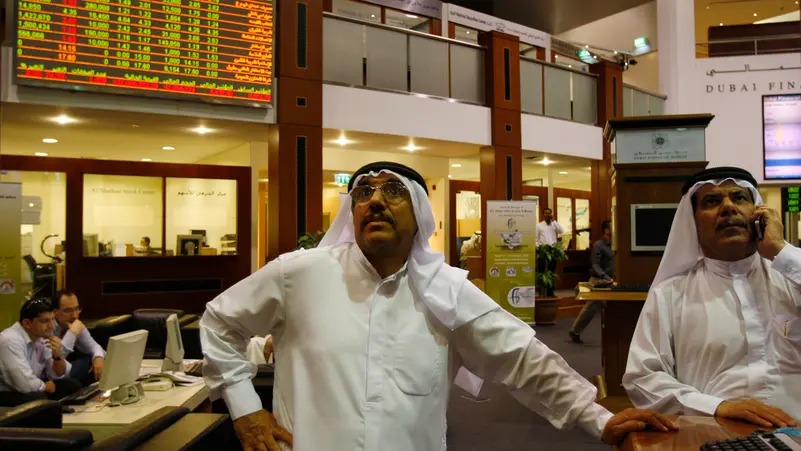 معظم أسواق الخليج تغلق على انخفاض مع تصاعد الصراع بين أميركا وإيران
