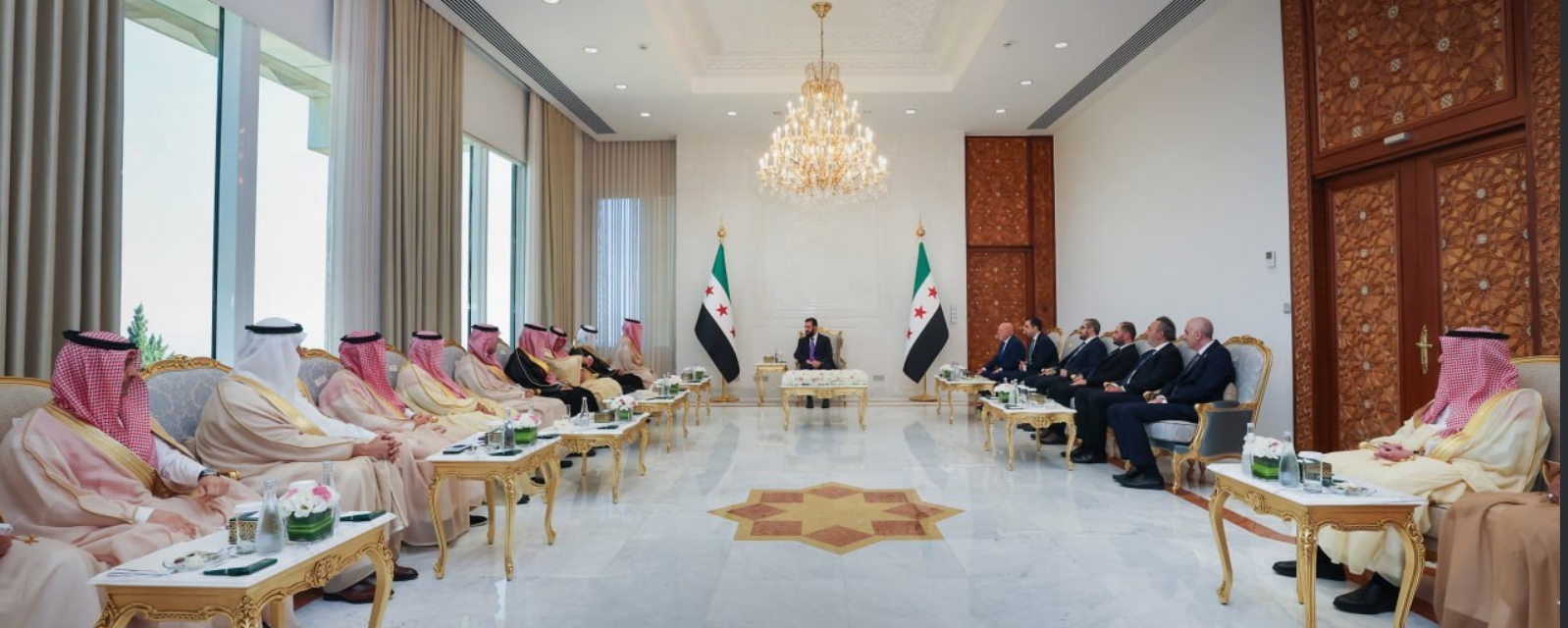 الرئيس الشرع يبحث مع مجلس الأعمال السعودي السوري التعاون الاقتصادي ‏والاستثماري