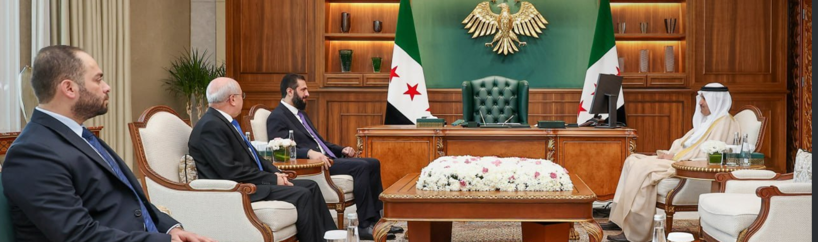 الرئيس الشرع يبحث مع وزير النقل السعودي تعزيز التعاون في السكك الحديدية والطرق