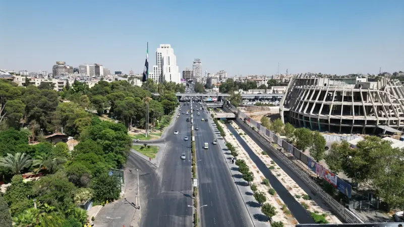 اليابان ترفع العقوبات عن وزارات وشركات نفط سورية